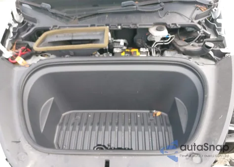 2020 Tesla Model Y Long Range Dual Motor All-Wheel Drive z USA, uszkodzony, nr VIN 5YJYGDEE3LF049077